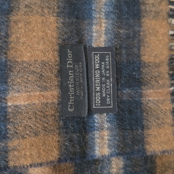 🎆 CHRISTIAN DIOR SCARF 🎆 - Picture 5 of 7